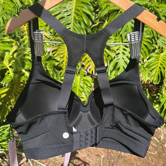 BNWT Victoria’s Secret Incredible Max Sports Bra 32C - Picture 2 of 7